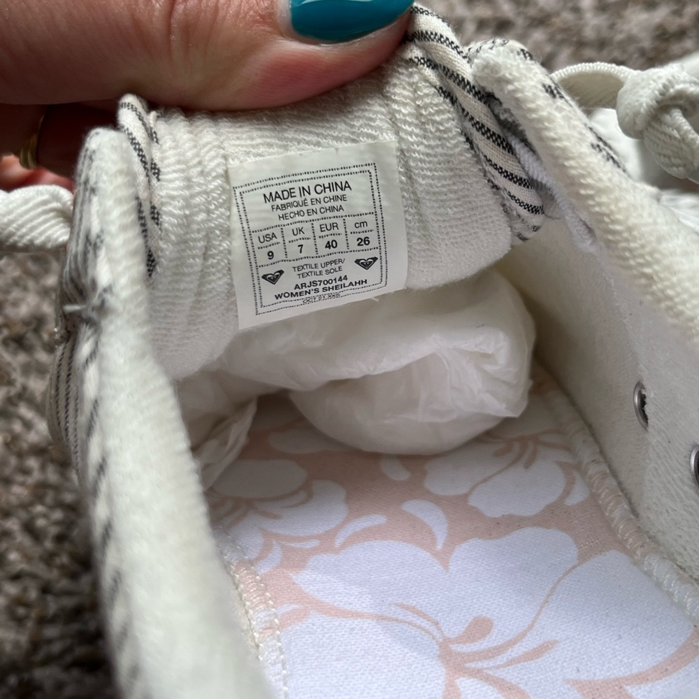 Roxy Surf Sheilahh Platform Striped Sneakers - image 6